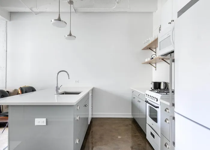 Uptown 1br W Gym Rooftop Pool 2 Blocks To L Chi-383 *