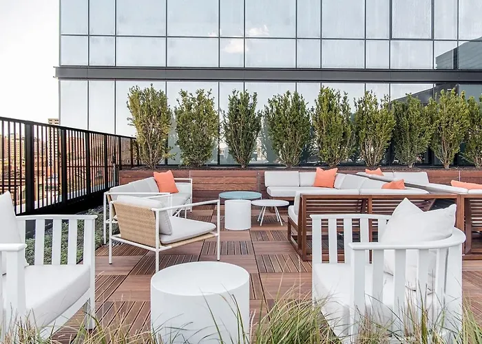 Uptown 1br W Gym Rooftop Pool 2 Blocks To L Chi-383 *